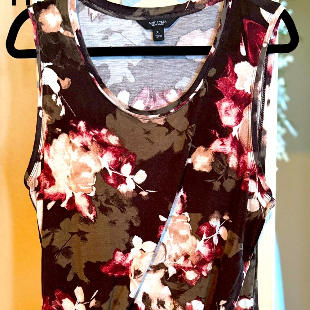 SLEEVELESS BROWN SHIRT WITH FLOWERS XL